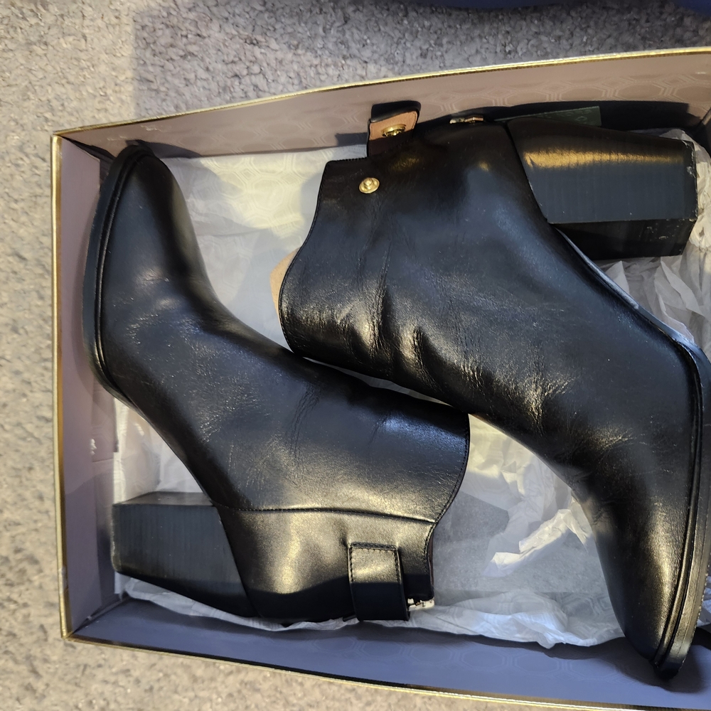 Louise et Cie Black Ankle Booties with Stiletto Heel